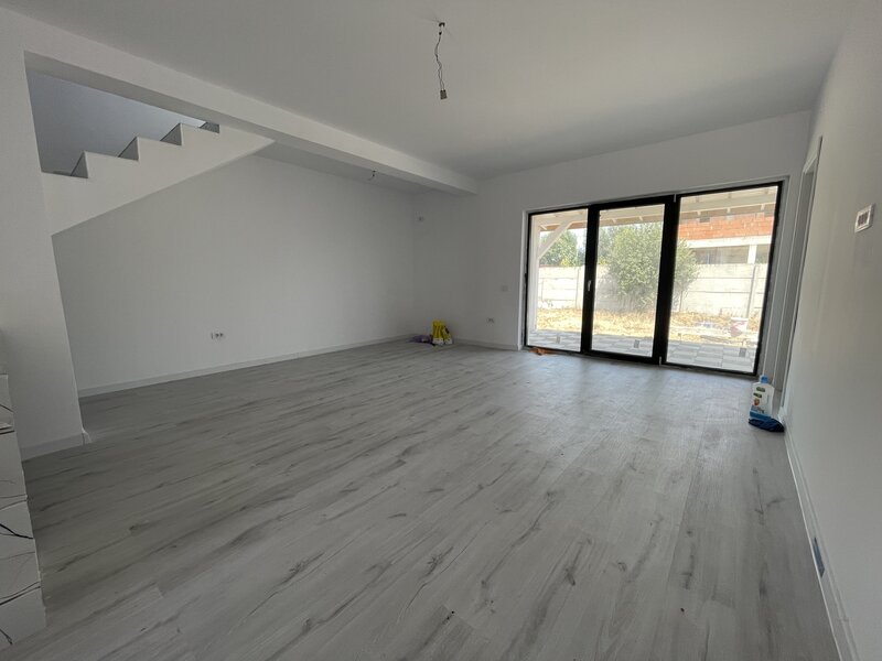 Imobiliare Domnesti - Case langa Padure 3 dormitoare 480m teren